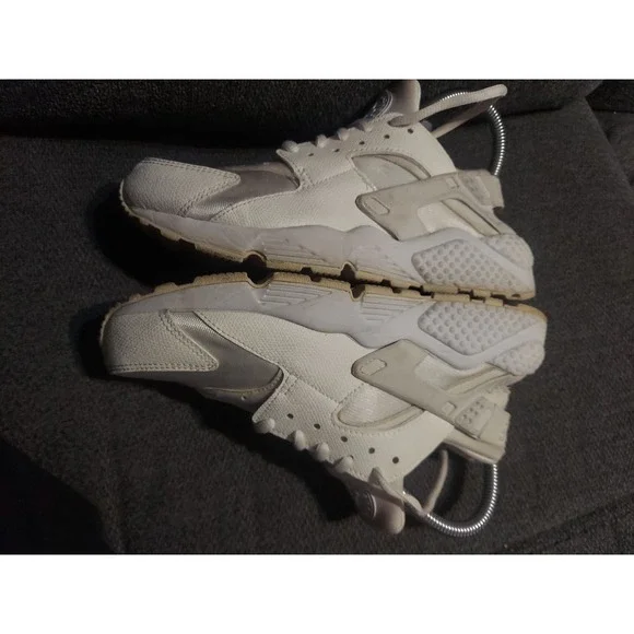 Nike Huarache Triple White Shoes Sneakers White Cream Womens Size 7.5 - Picture 6 of 12